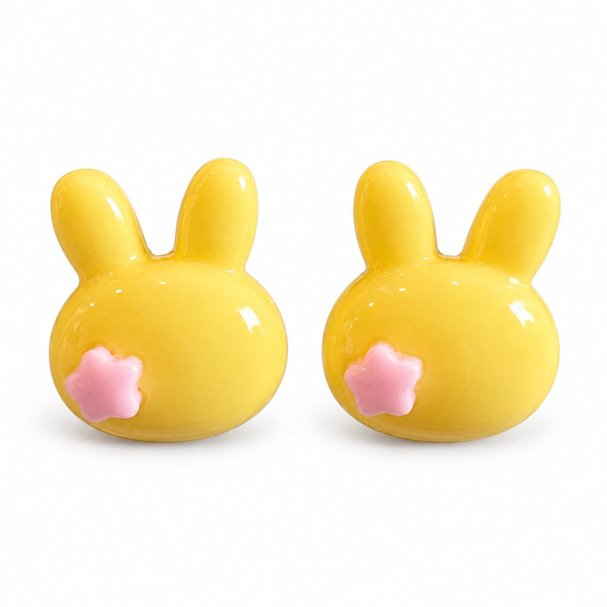 Boucles d’oreilles lapin avec étoile — Jaune — fond blanc
