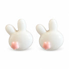Boucles d’oreilles lapin avec étoile — Blanc — fond blanc