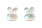 Boucles d’oreilles lapin — blanc — sur fond blanc
